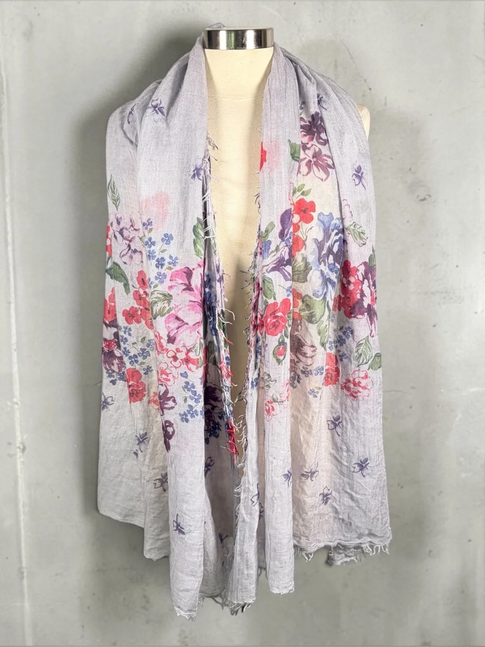 LANCIONI Gray Floral Lightweight Scarf Wrap Made in Italy Cottagecore